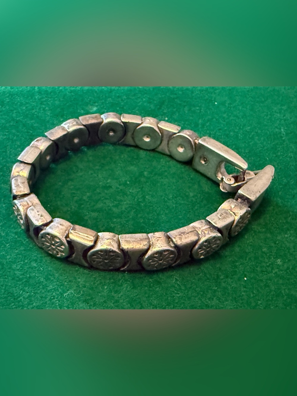 Sterling Silver-Tone Women’s Floral Link Bracelet - Silver